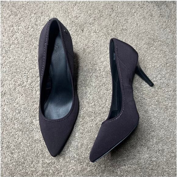 Womens Size 9.5 Simply Vera Vera Wang Stevie Wine Pointed Toe Stiletto Heel Pump - Picture 1 of 7